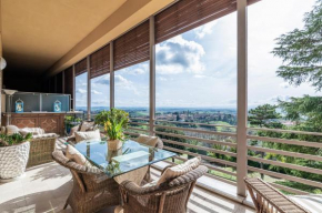 Porta Tufi Luxury Apartment with Private Parking! Siena